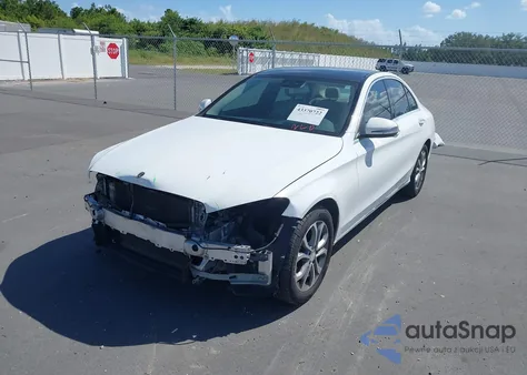 2016 Mercedes-Benz C 300 4Matic/Luxury 4Matic/Sport 4Matic из США, поврежденный, VIN 55SWF4KB1GU128868